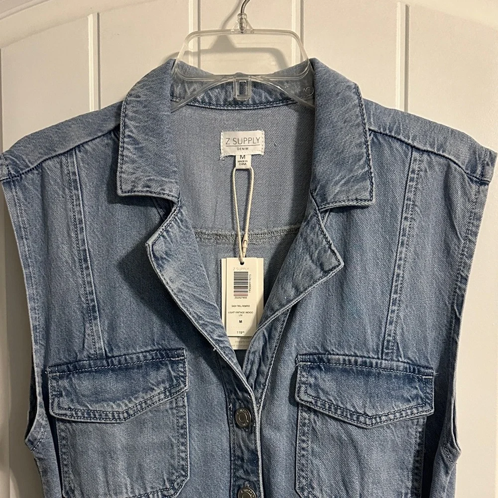 Z Supply Light Blue Denim Sleeveless Romper. Size medium.  New with tags! - Picture 2 of 3